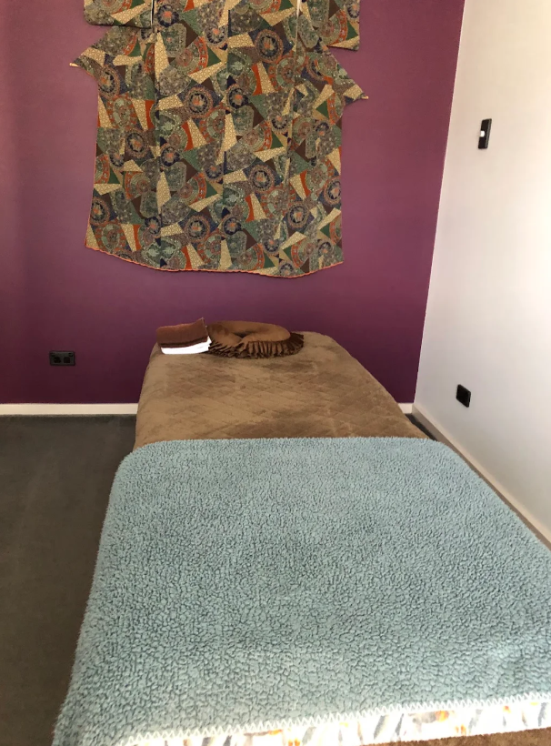 Treatment room with Japanese decor